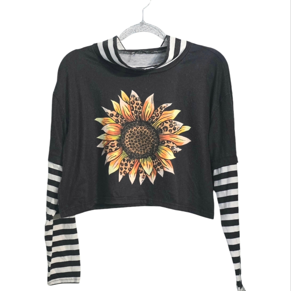Sunflower Cropped Long Sleeve top | size ladies small |